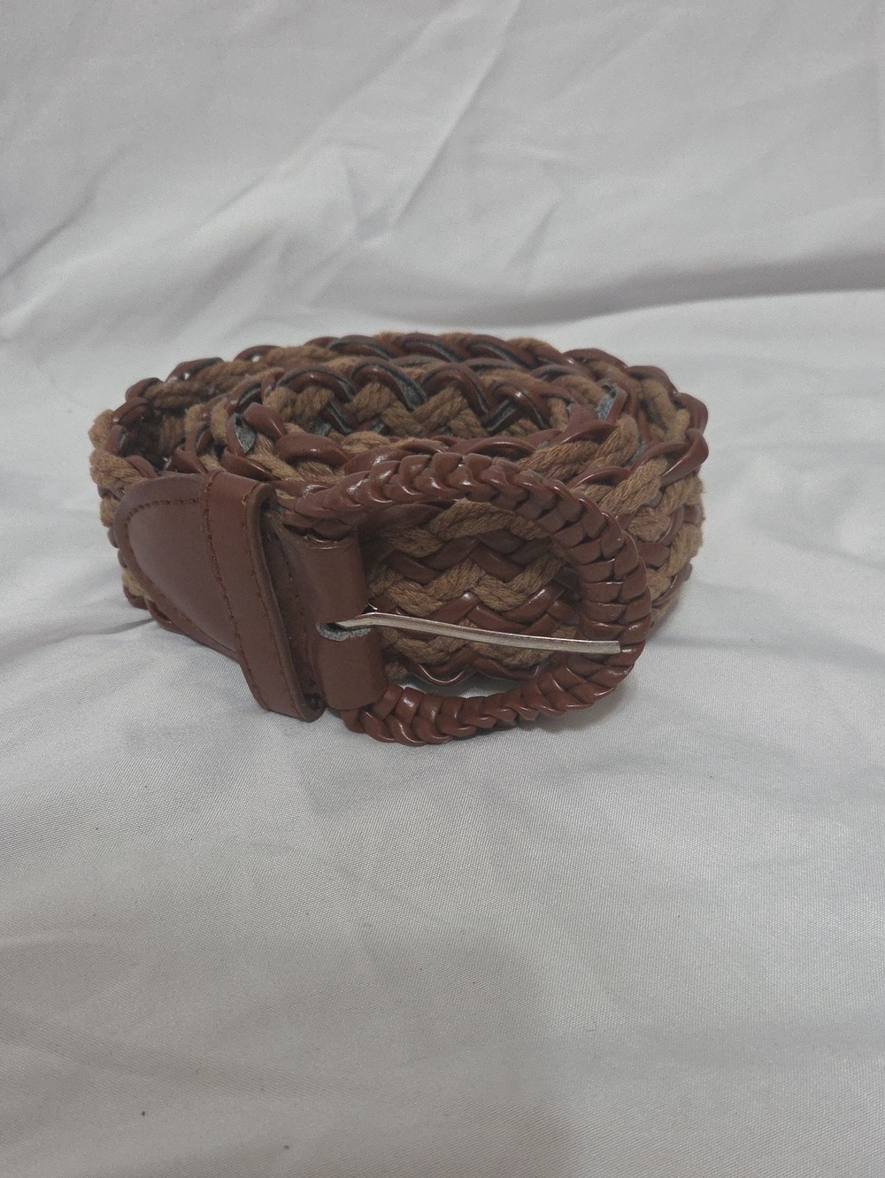 Braided Brown Woven Belt, Adjustable From Size 28-36, Excellent Like New Cond